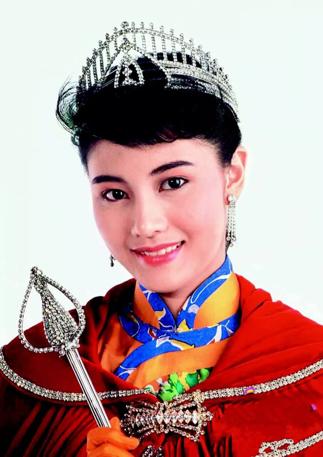 （多圖）香港小姐競選準決賽 嘉賓陣容星光熠熠 - 娛樂 - 點新聞